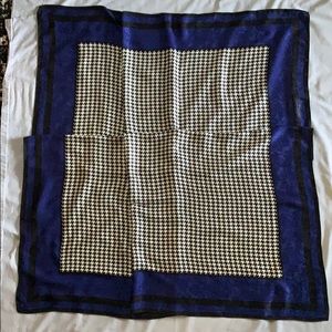 Anne Klein ll Big Beautiful Scarf